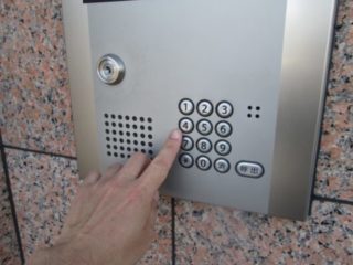 オートロック